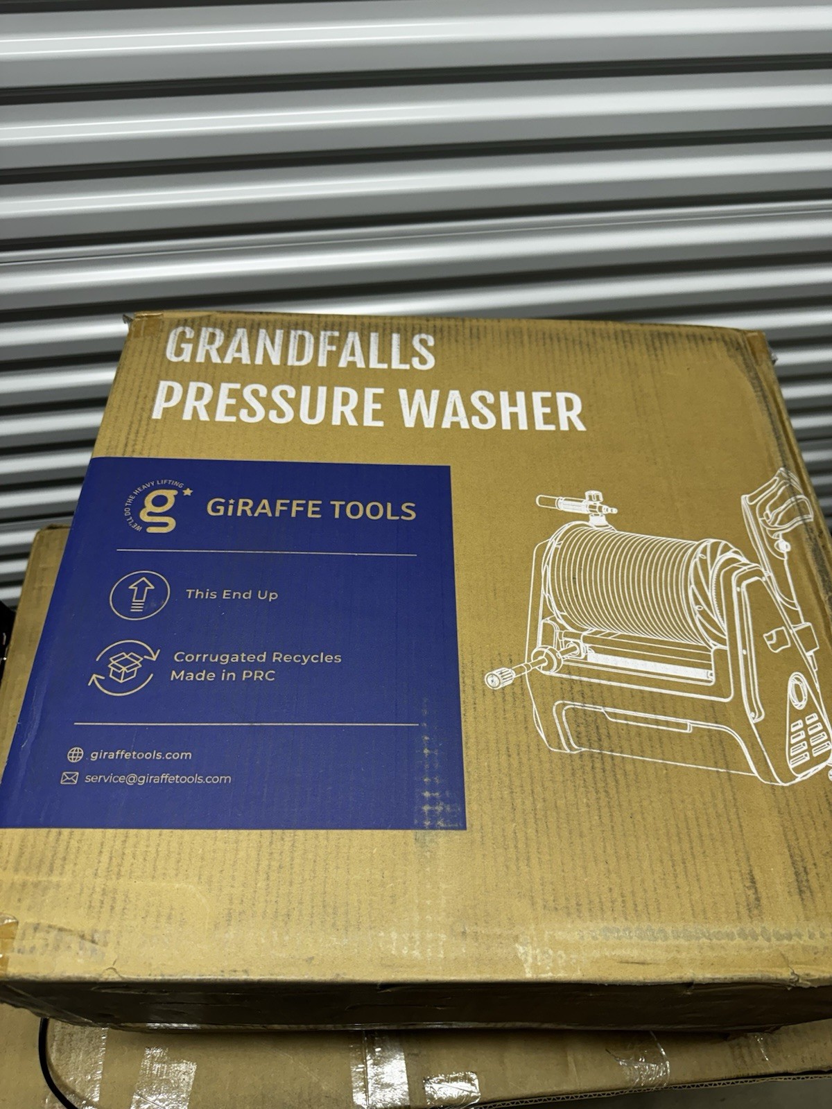 Giraffe Tools Grandfalls Retractable Pressure Washer Pro Wall-Mount Max 3700 PSI