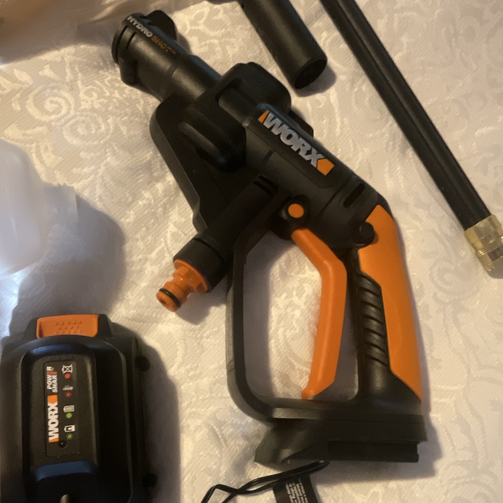 WORX Hydroshot 20V Cordless Portable Pressure Washer 320 PSI WG625 Kit