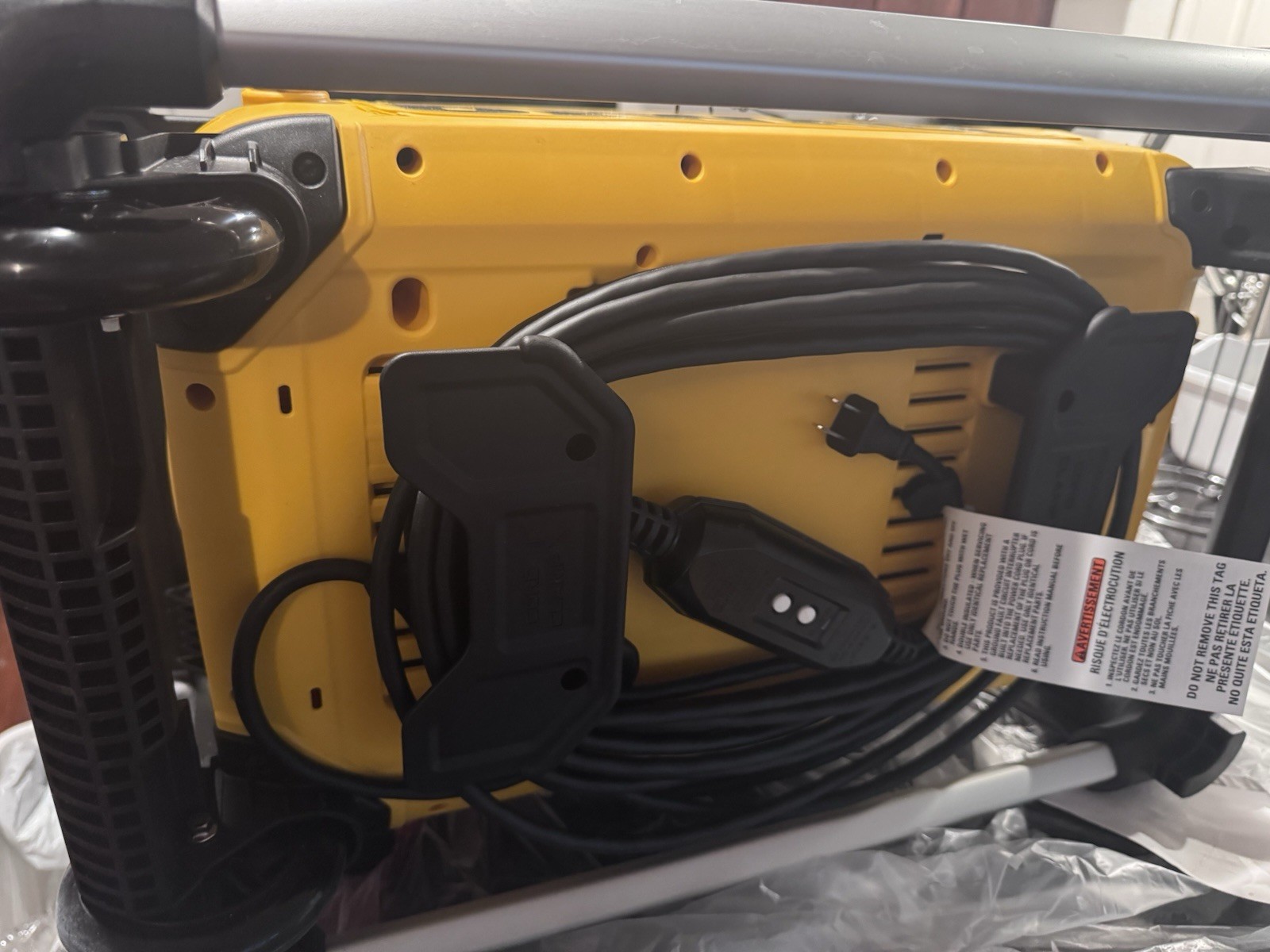 DEWALT DWPW2100 2100 PSI 1.2 GPM Cold Water Corded Washer w/ Spray Gun