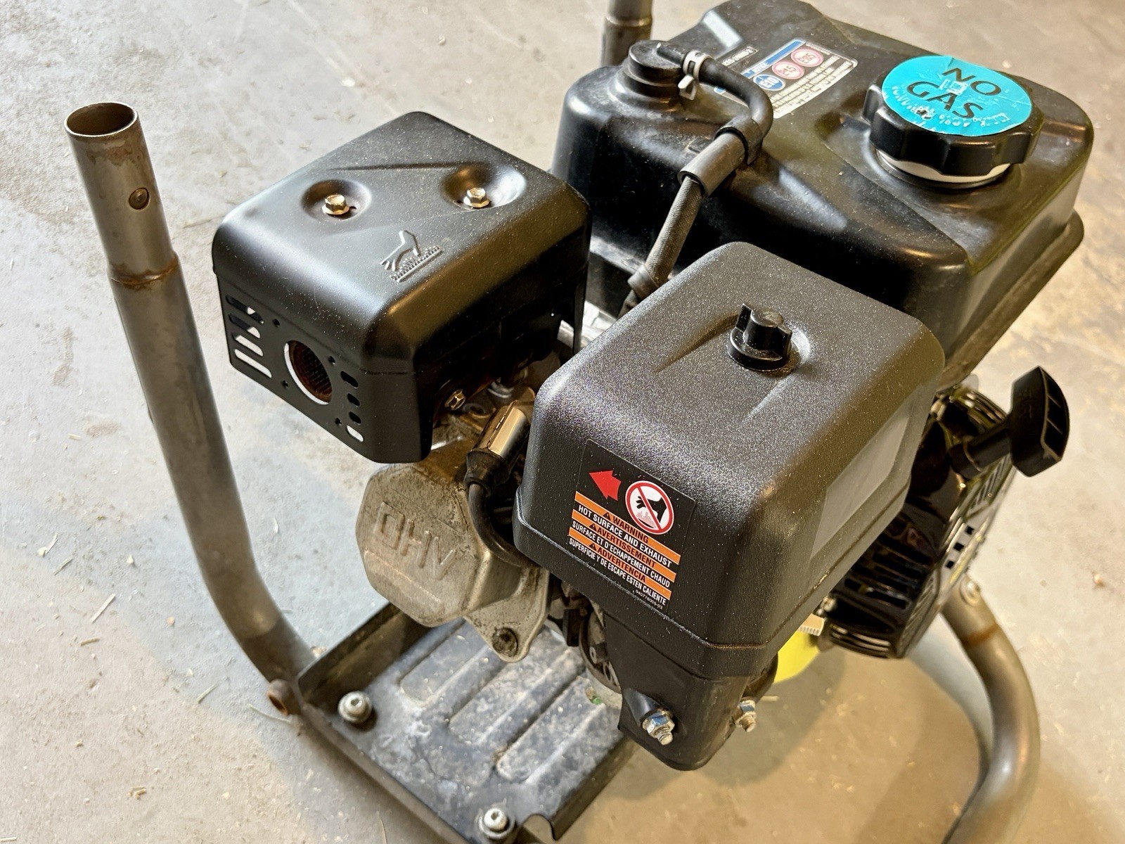 RYOBI Gasoline Engine For Pressure Washer Damaged/For Parts Model KC24143D040412