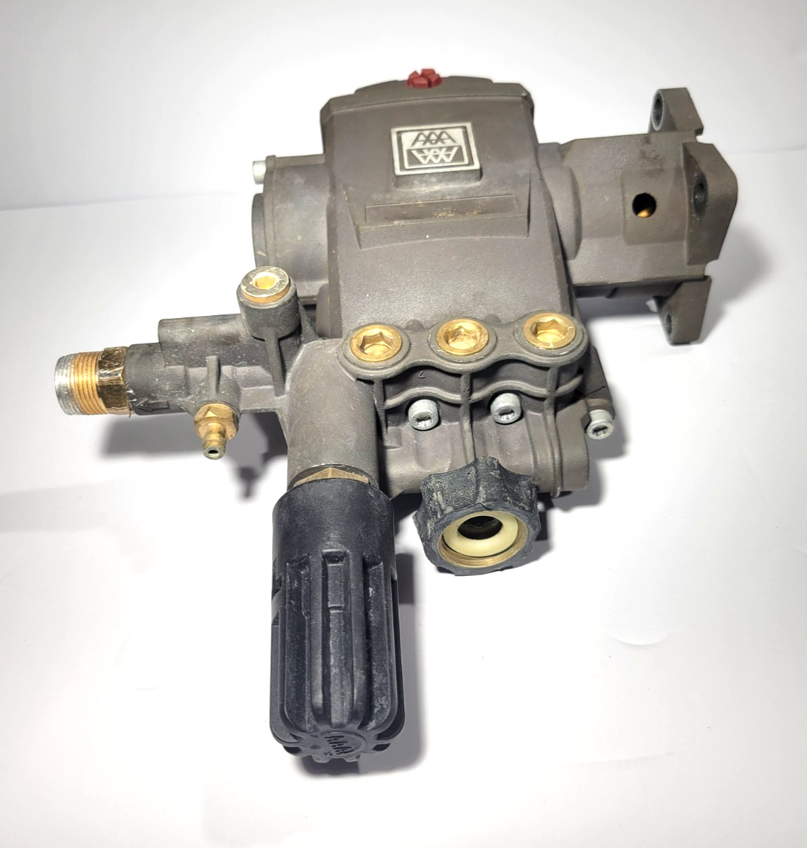 3600PSI AAA 4300017 pressure washer Pump (((FOR PARTS OR REPARE ))) NOT WORK