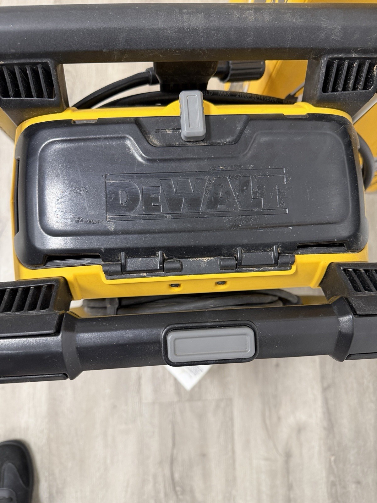 DEWALT DWPW3000 JOB SITE NON WORKING PRESSURE WASHER 15AMP MAX PSI 1.1 GPM