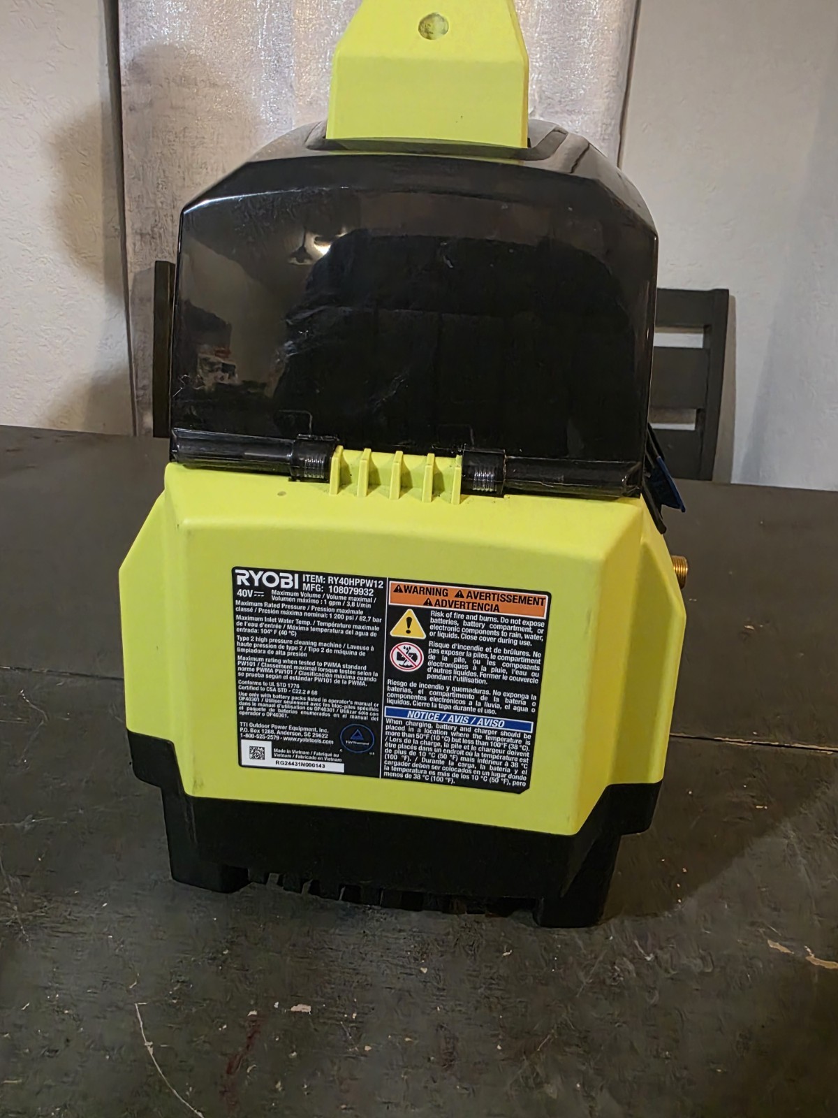 40V 1200 PSI 1.0 GPM Cordless Electric Cold Water Pressure Washer (No Accessori