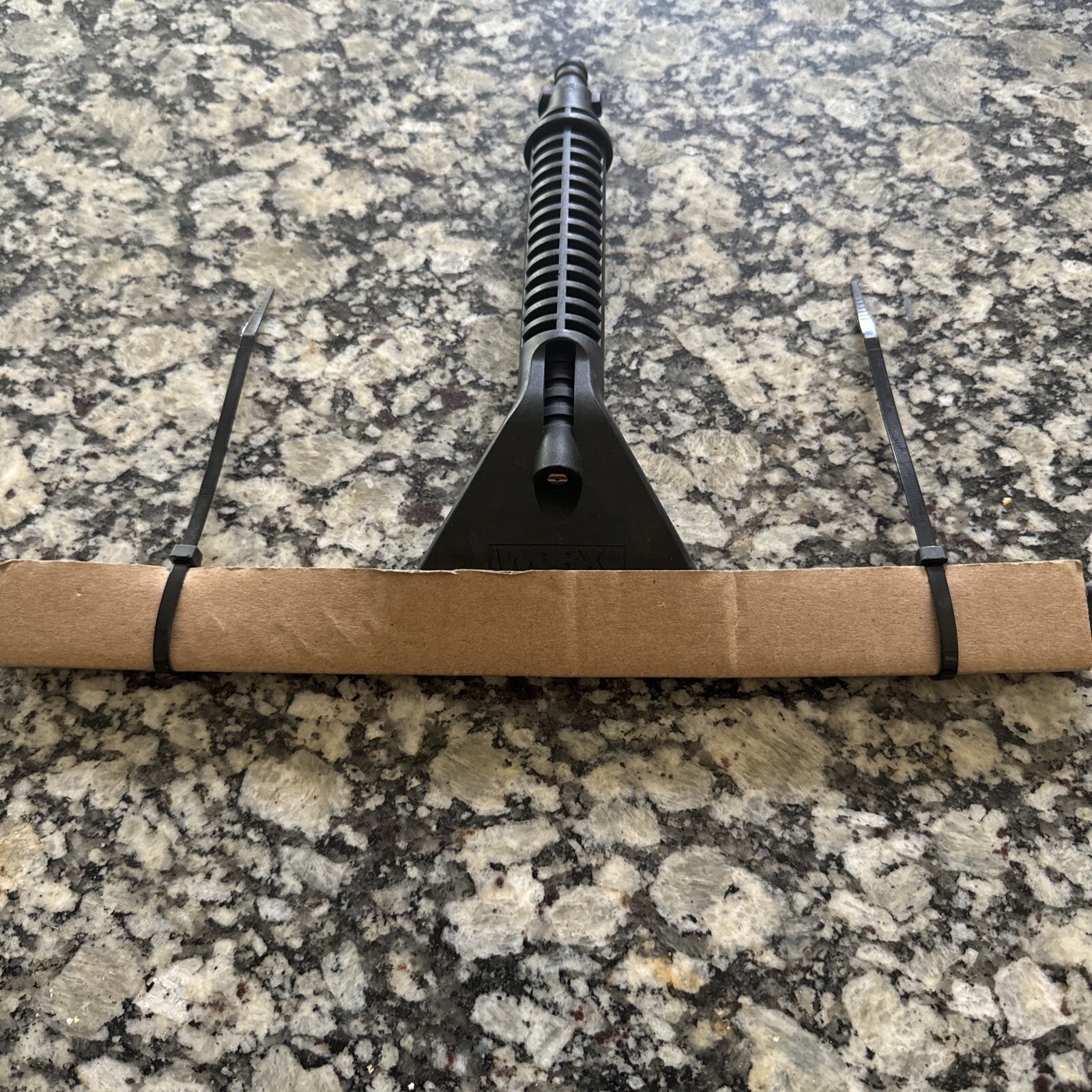 WORX WA4050 12″ Hydroshot Window Squeegee