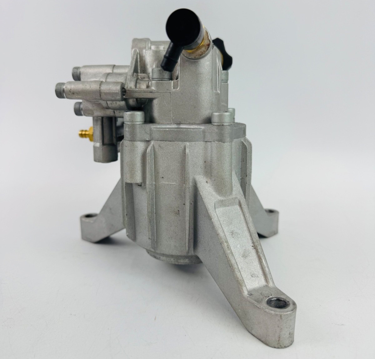 YAMATIC 7/8″ Shaft Vertical Pressure Washer Pump Rear Inlet/Outlet 3000 PSI