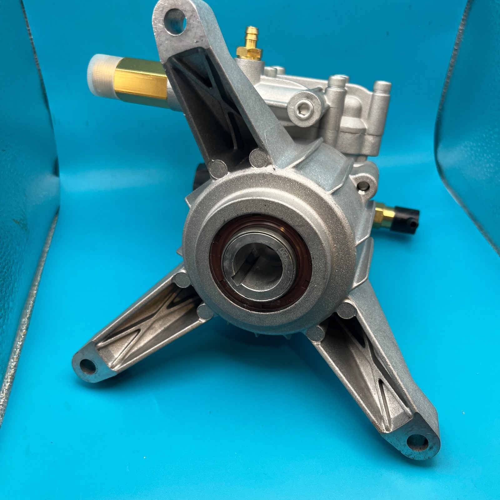 YAMATIC 7/8″ Shaft Vertical Pressure Washer Pump 3000 PSI 2.5 GPM Rear Inlet