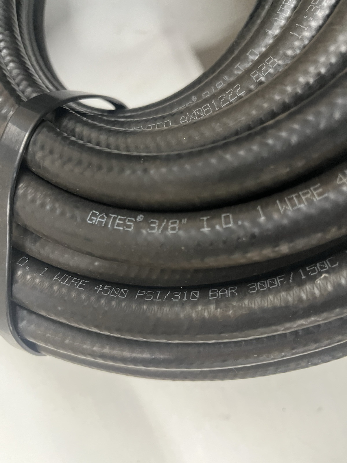 100′ 3/8″ 1-Wire 4,500 PSI Smooth Skin Black Pressure Washer Hose Swivel Ends