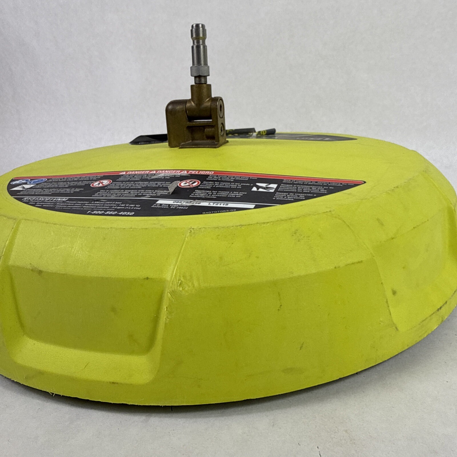 Ryobi RY31SC01 15 in. 2500 – 3300 PSI Surface Cleaner For Gas Pressure Washer