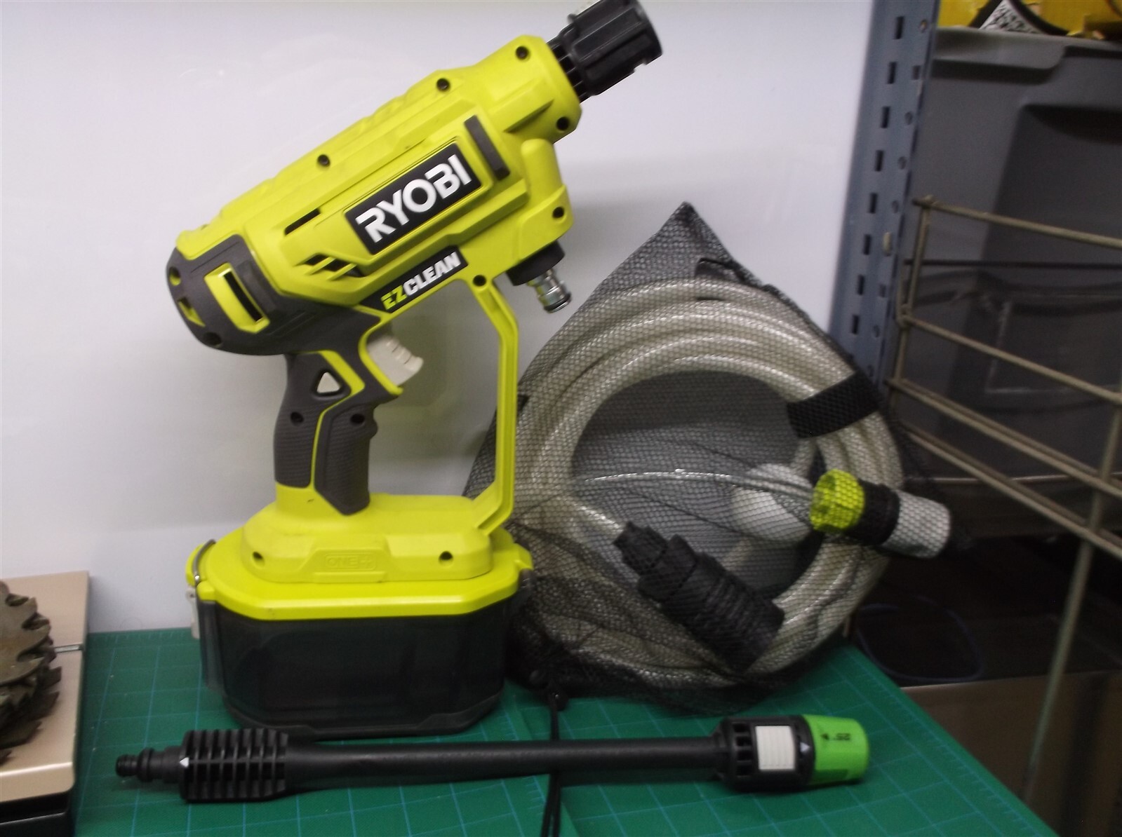 RYOBI RY120350vnm ONE+ 18-Volt 320 PSI 0.8 GPM Cold Water Cordless Power Cleaner