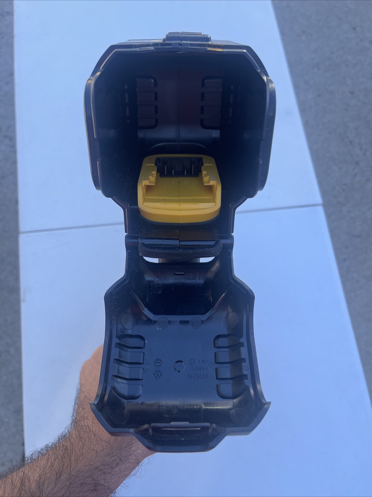 DeWalt 20v Max Cordless 550 PSI Cold Water Power Cleaner Model# DCPW550