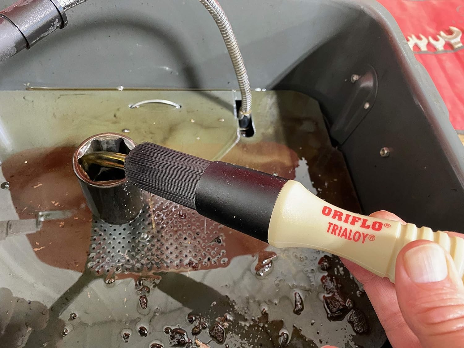 Oriflo With Hose (OR101H) Flow-Thru Parts Washer Brush (10.25 Inches, 4.25