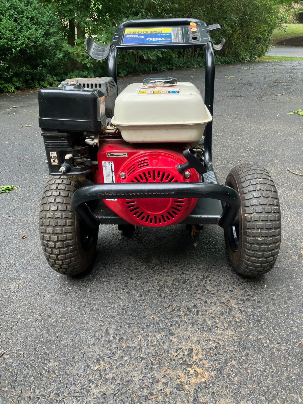 Excell ZR2800 Commercial Pressure Washer: Honda 6.5hp Engine, hose + attachments