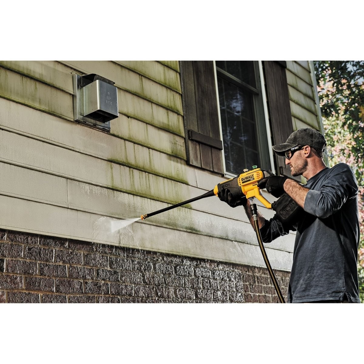 Dewalt 20V Max* 550 Psi Cordless Power Cleaner Kit