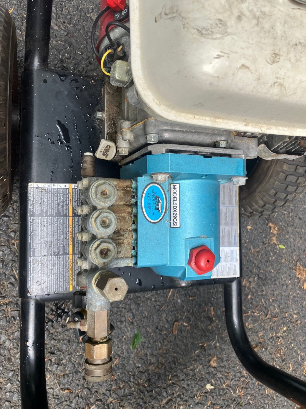 Excell ZR2800 Commercial Pressure Washer: Honda 6.5hp Engine, hose + attachments