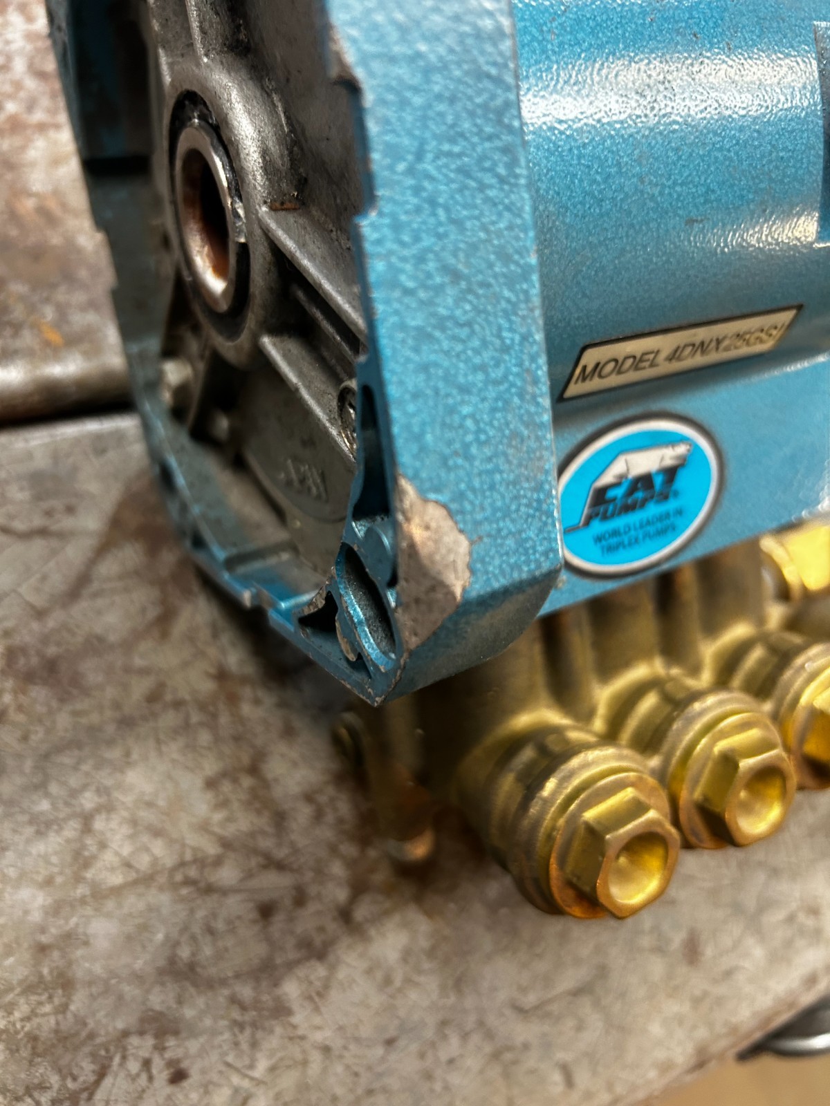 CAT 4DNX25GSI (Rebuilt, 3300 PSI / 2.5 GPM / 3450 RPM / 3/4” shaft)