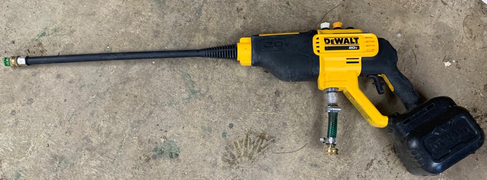 USED DEWALT DCPW550 20V Cordless 550PSI COLD WATER PRESSURE WASHER (QUI003319)