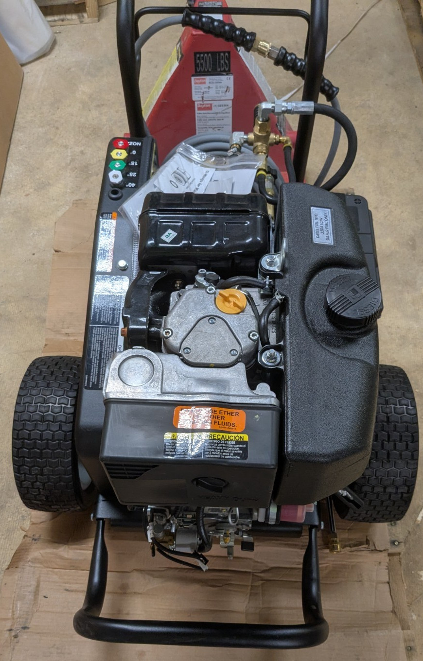 New Dented Mi-T-M Gc-3004-0Mkd 3000 Psi 3.9 Gpm Pressure Washer Kohler Diesel
