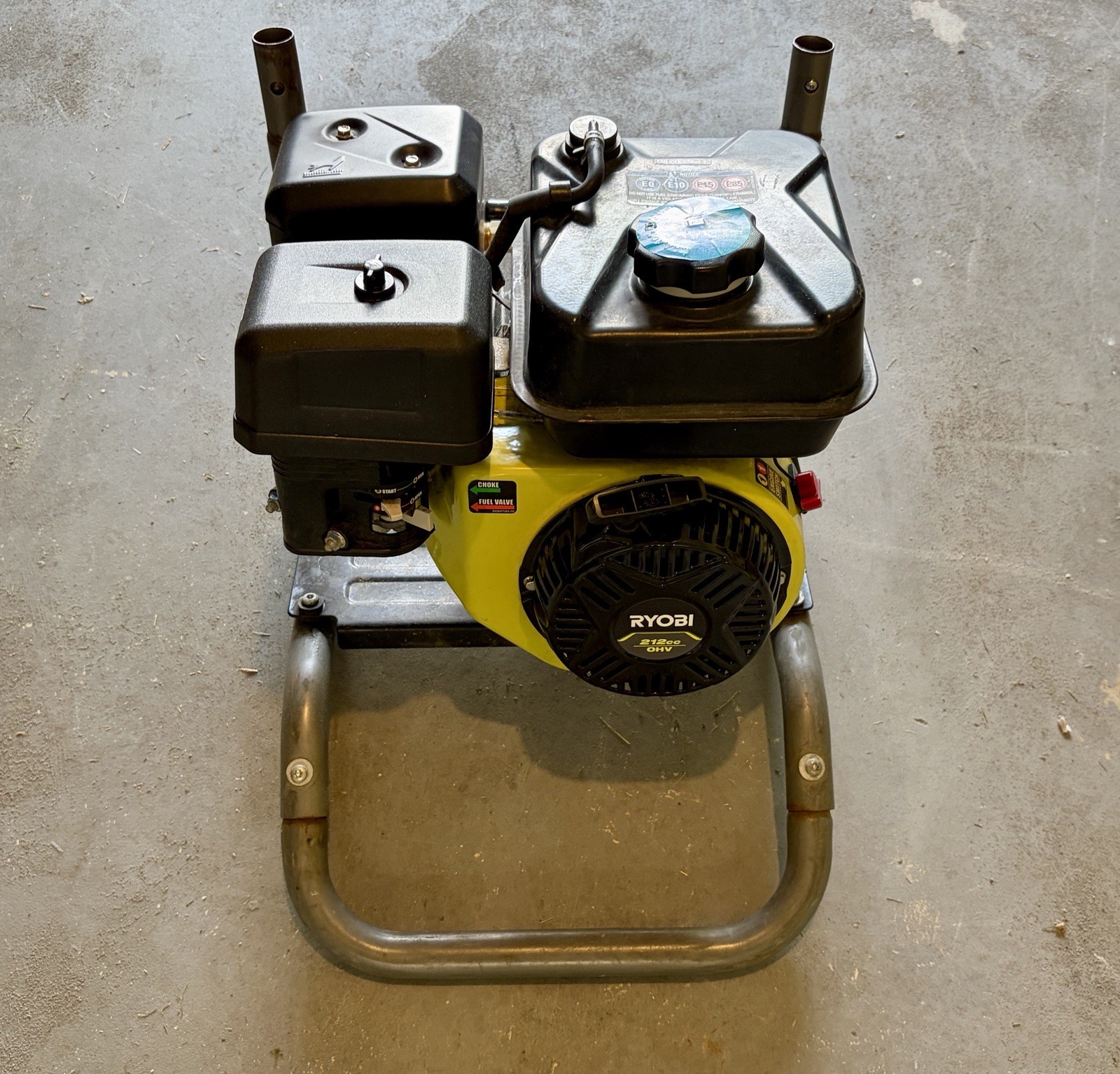 RYOBI Gasoline Engine For Pressure Washer Damaged/For Parts Model KC24143D040412