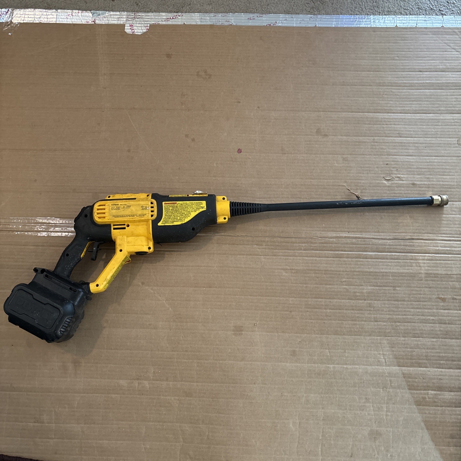 DEWALT 20V MAX 550 PSI Cold Water Pressure Washer (DCPW550B) Read Desc