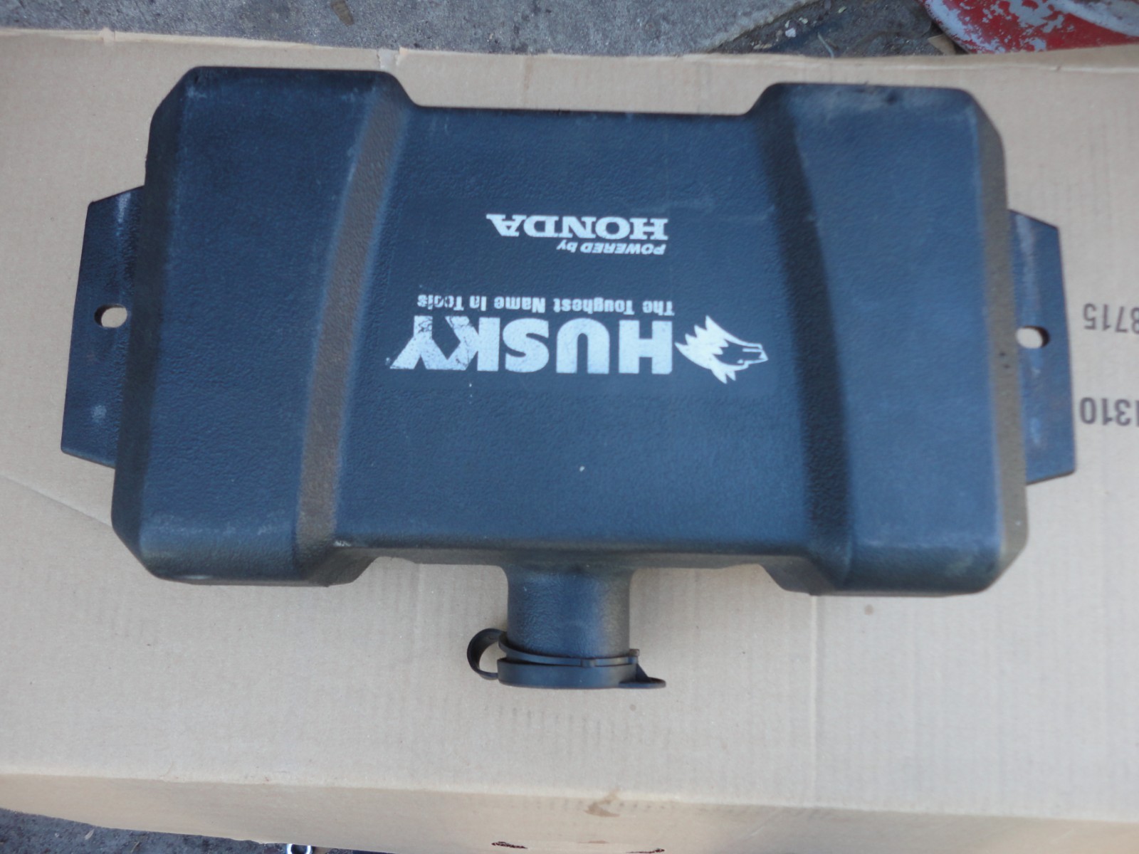 Husky Pressure Washer HU80709A – Soap Tank 518792002 (SMALL DING,NO LEAKS)
