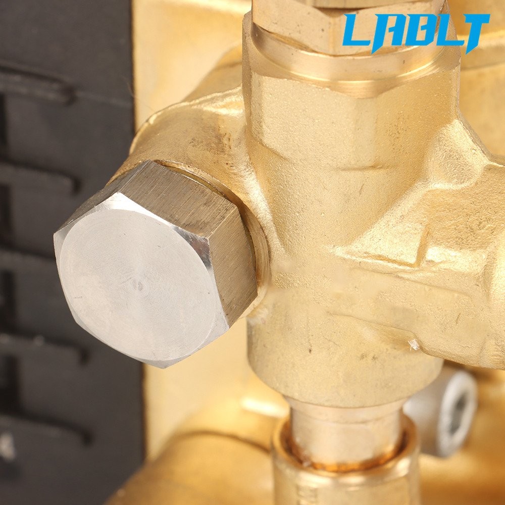 LABLT G: 3000 psi at 4 US gpm, 9 hp at 3400 rpm 1-in Shaft Pressure Washer Pump