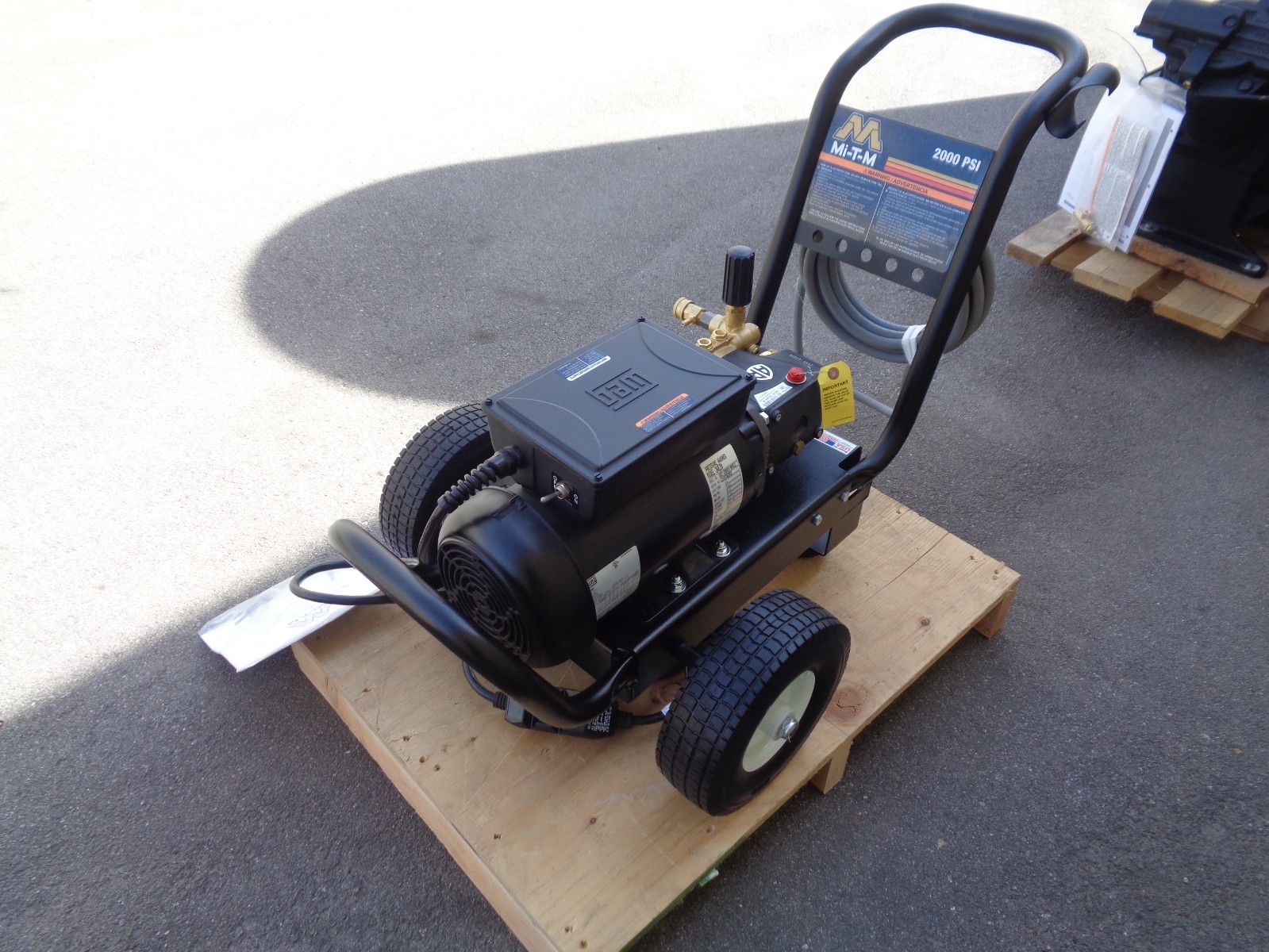 Mi-T-M GC-2003-0ME1 Electric Pressure Washer 230 V 2,000 psi, 2.8 gpm, 4 hp