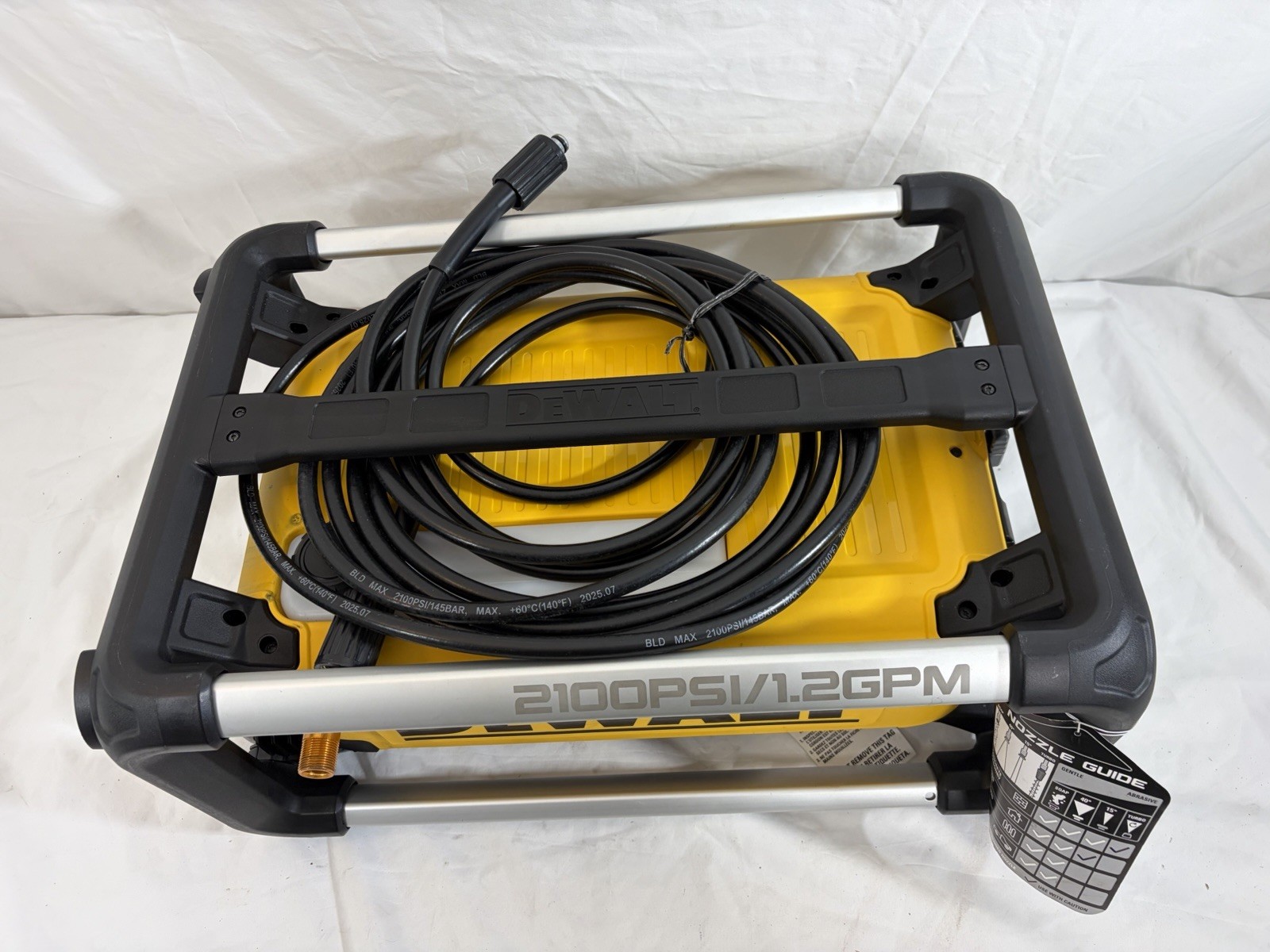 DEWALT 2100 PSI 1.2 GPM 13 Amp Cold Water Electric Pressure Washer DWPW2100