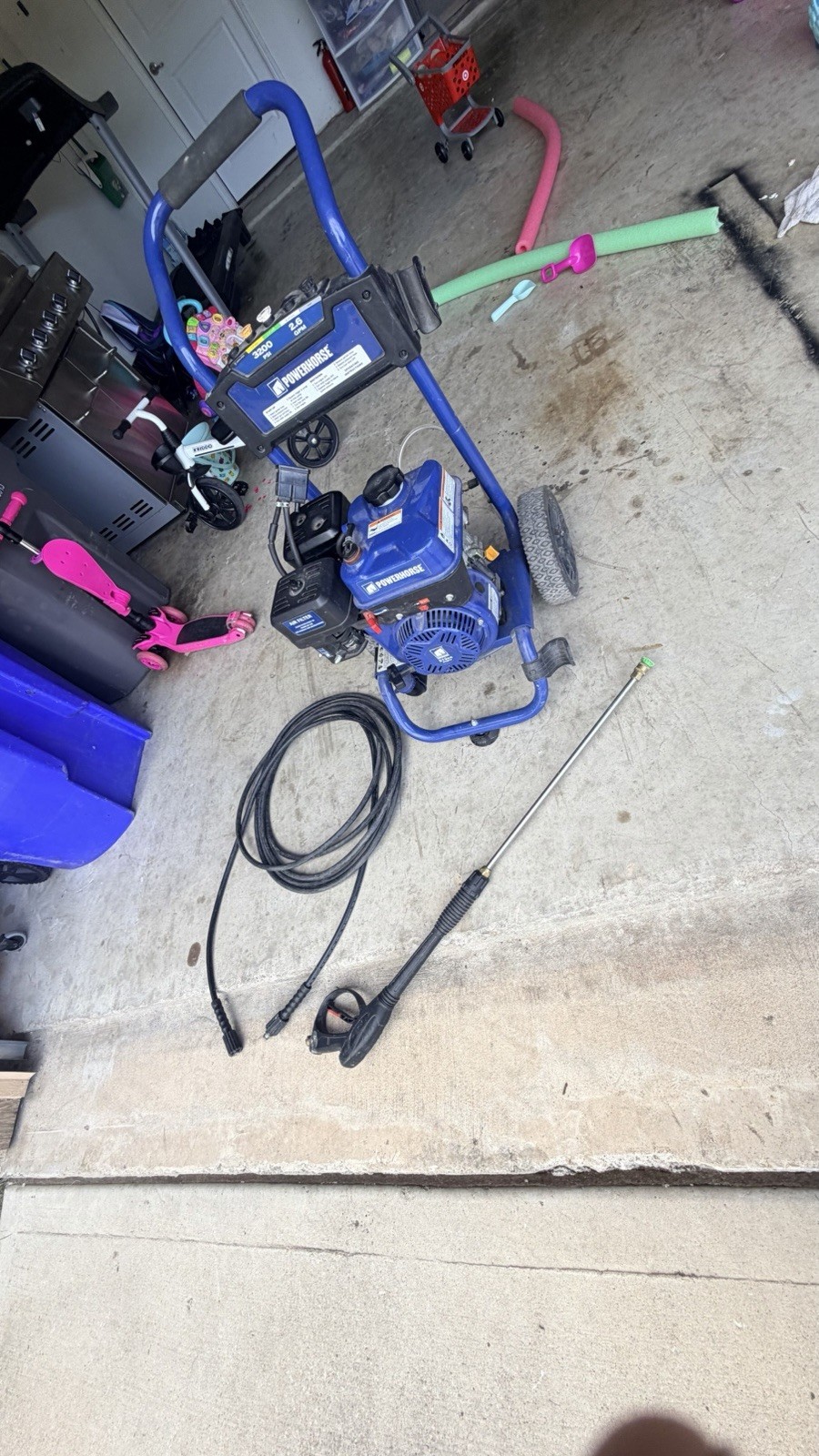Powerhorse 3200 PSI Gas Cold Water Pressure Washer 196cc QC w/ Hose, Gun, Wand