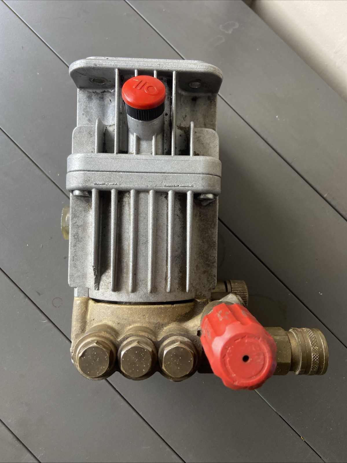 Comet AXD 3020G Pressure Washer Pump – LOW PRESSURE – PARTS OR REPAIR