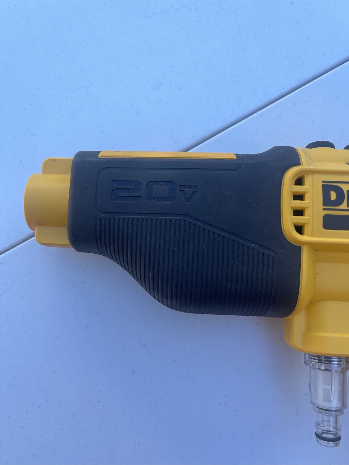 DeWalt 20v Max Cordless 550 PSI Cold Water Power Cleaner Model# DCPW550
