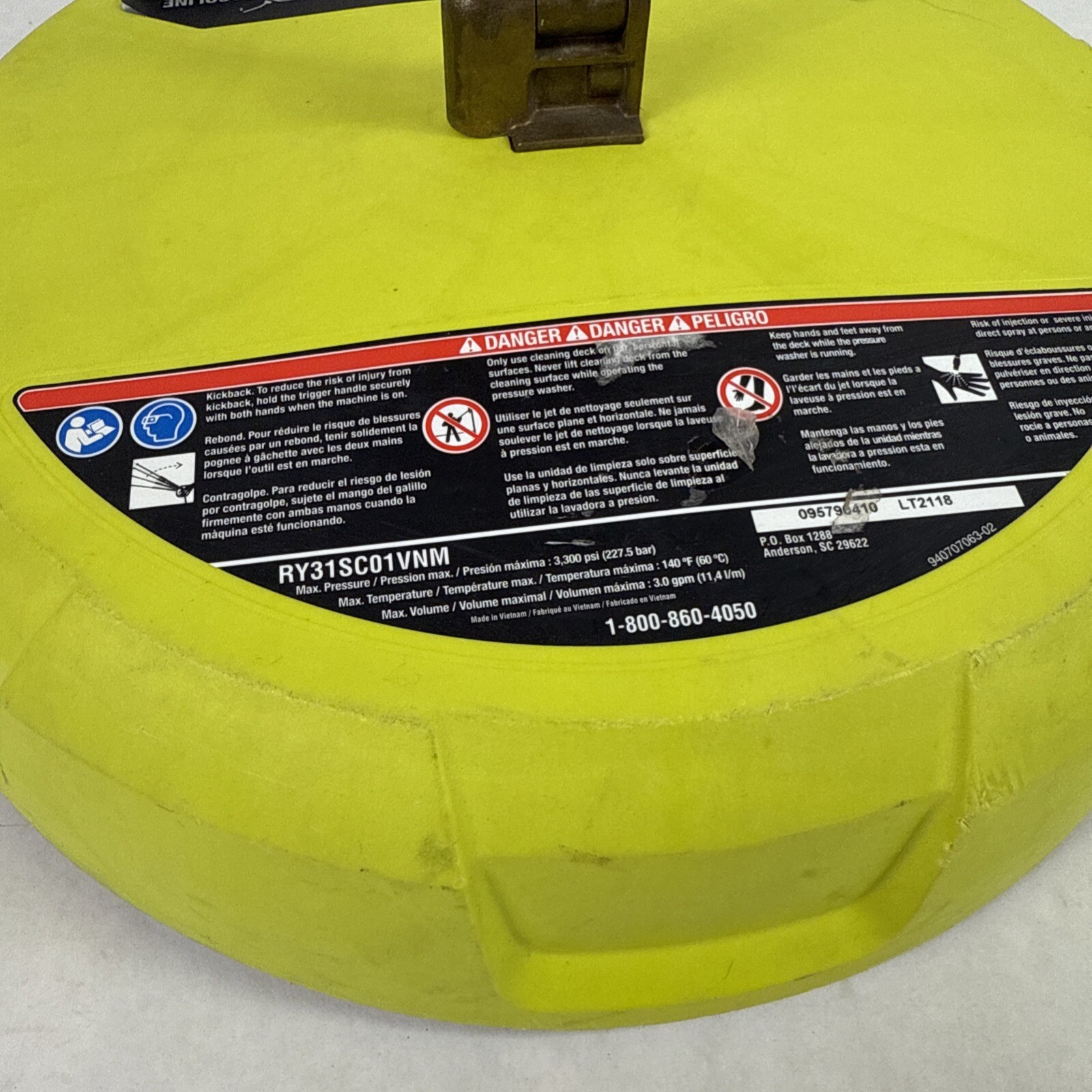 Ryobi RY31SC01 15 in. 2500 – 3300 PSI Surface Cleaner For Gas Pressure Washer