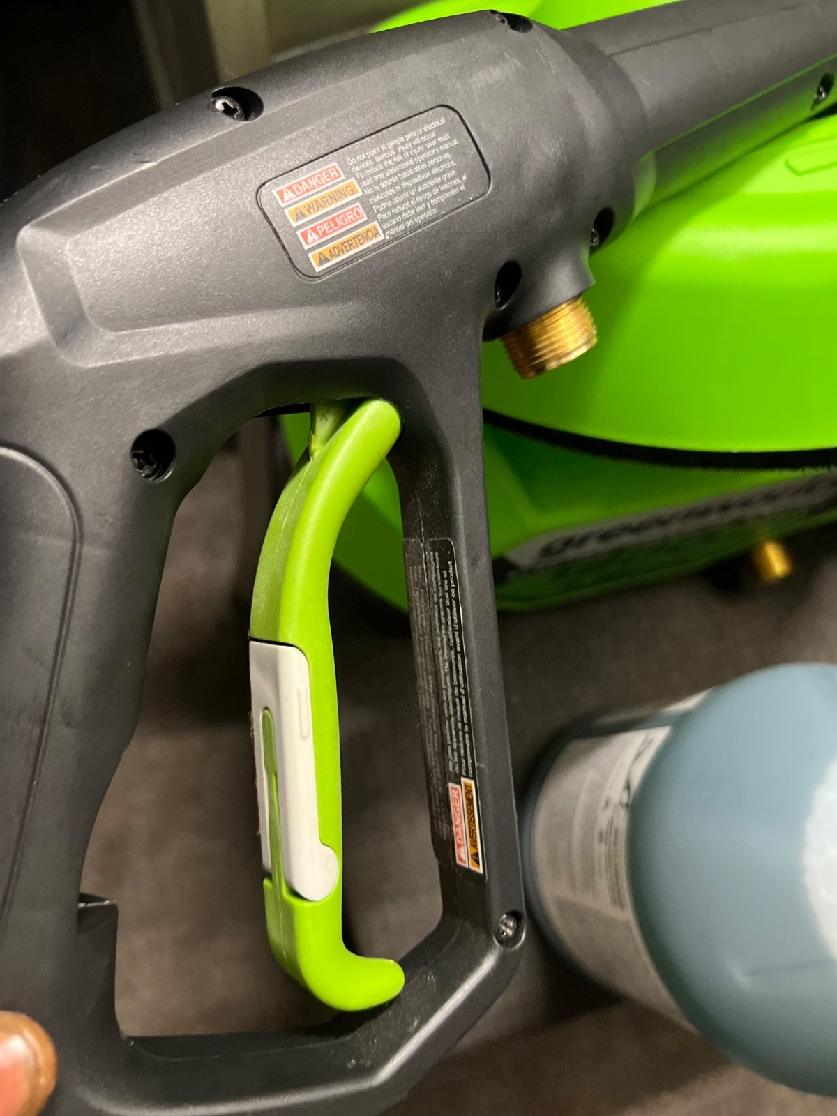 Greenworks 1900-PSI 1.2-GPM Cold Water Electric Pressure wash with 2 spray tips
