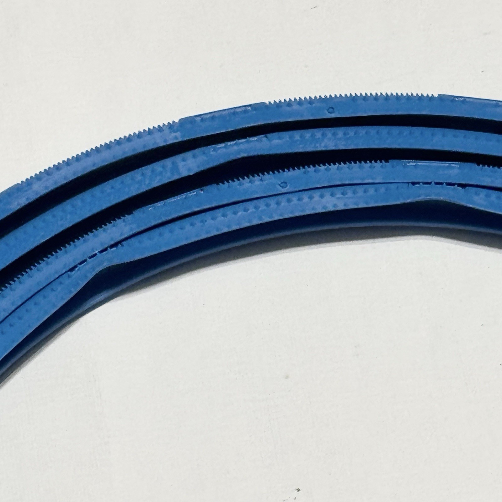 AlloyGator Blue Rim Protector for Car Wheels Fits 12-24 Wheel Diameter Listing B