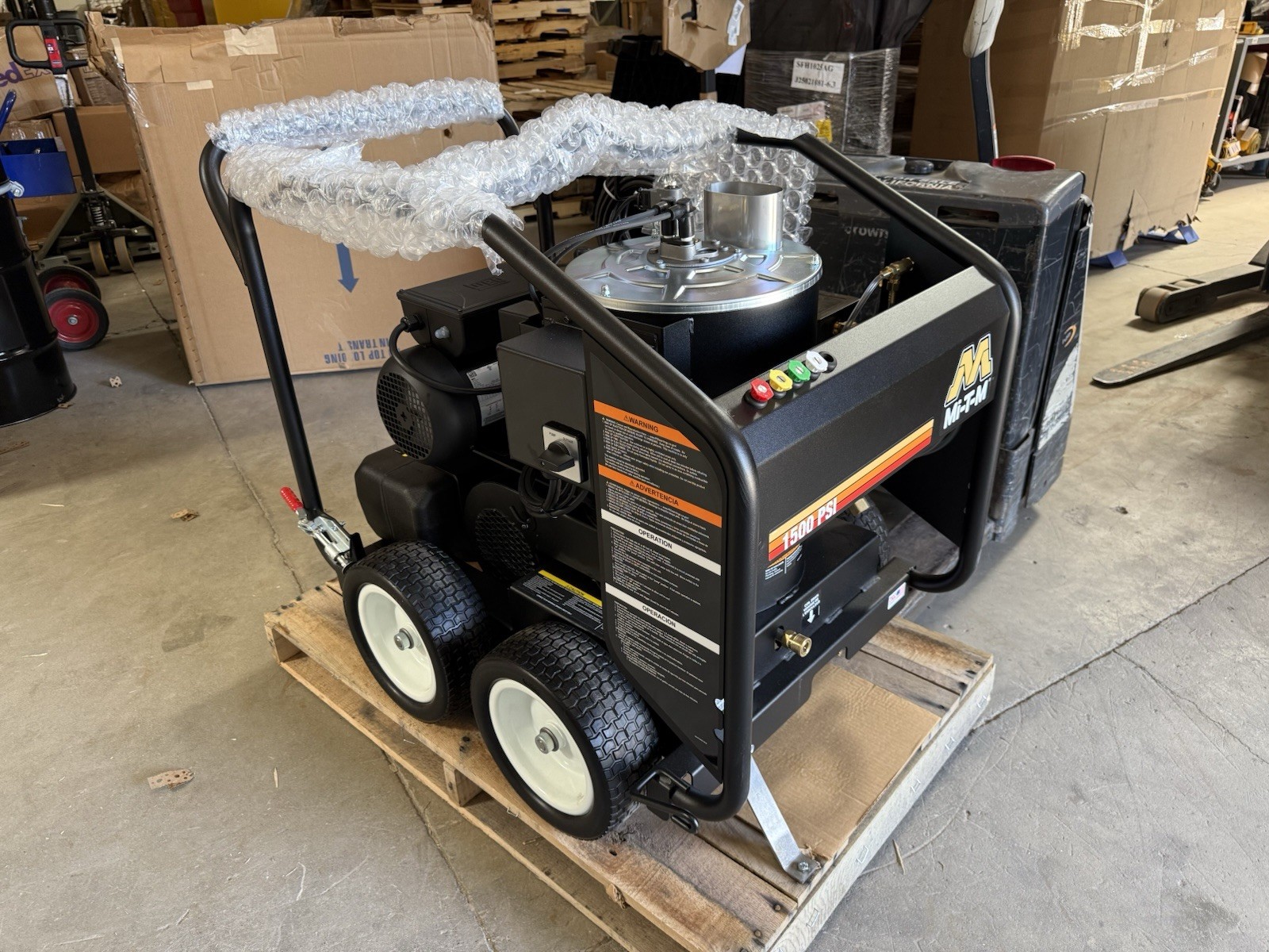 MI-T-M GH-1502-0GA10 Electric Pressure Washer Cart 120 V 1Ph 1,500 psi 2 gpm 2hp