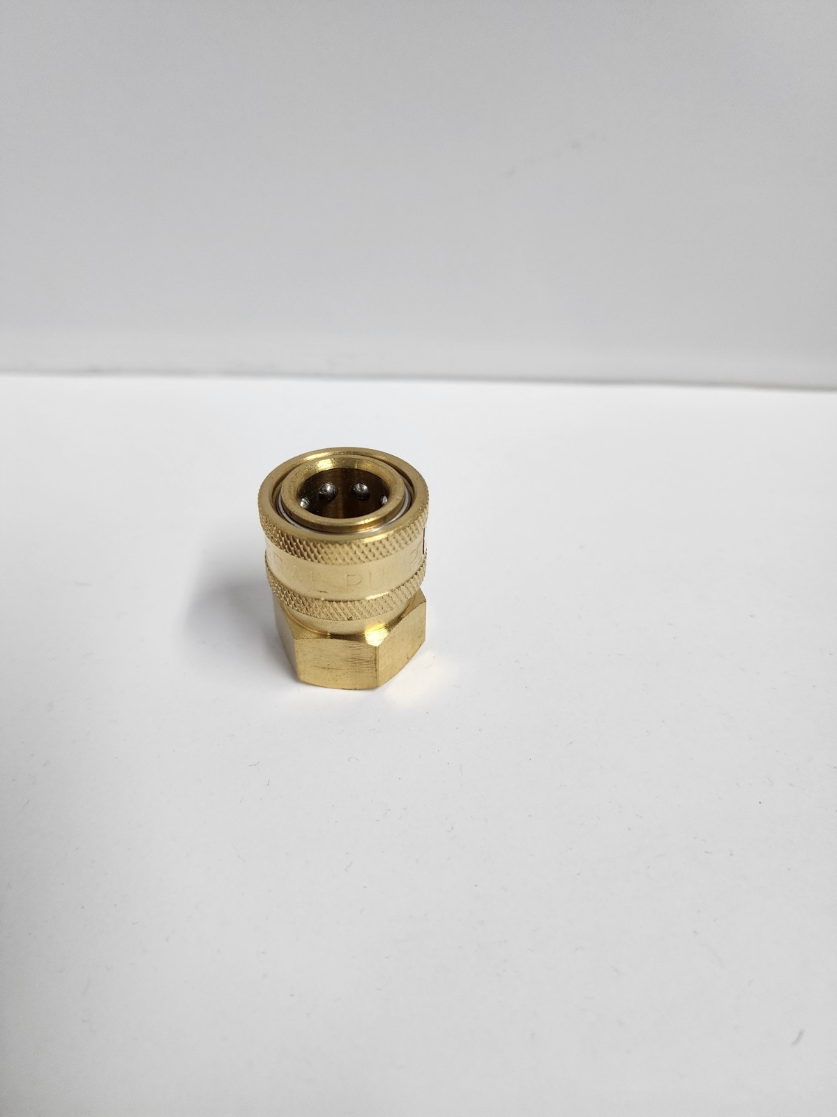 MITM 17-0004 3/8 F Socket for pressure washer