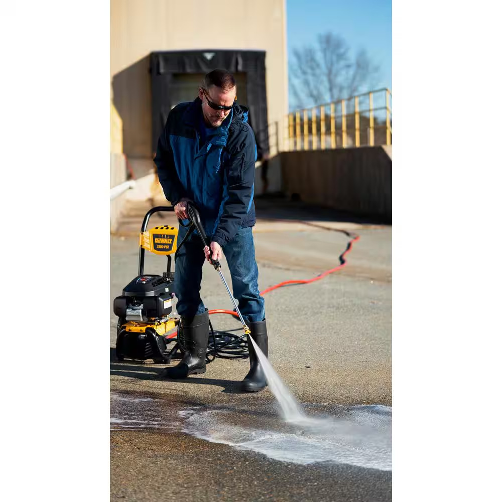 1 Gal. Concrete and Driveway Degreaser Concentrate Pressure Wash Dissolves Greas