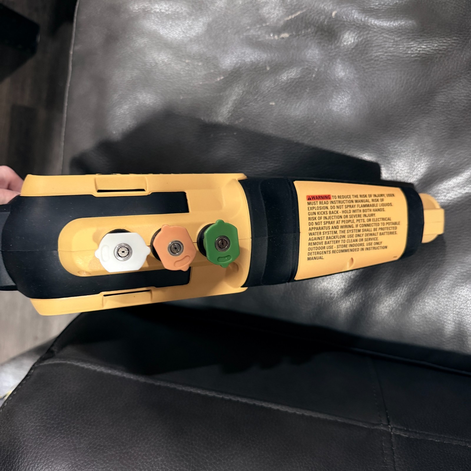 New OOB – DEWALT DCPW550 20V MAX 550 PSI Cordless Power Cleaner / Washer