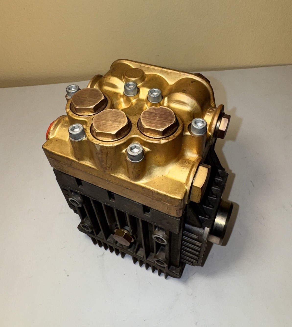 Dayton PUMP 1MCZ4 GPM 3 2200PSI 3400RPM 3/4″ SHAFT GAS FLANGE PRESSURE