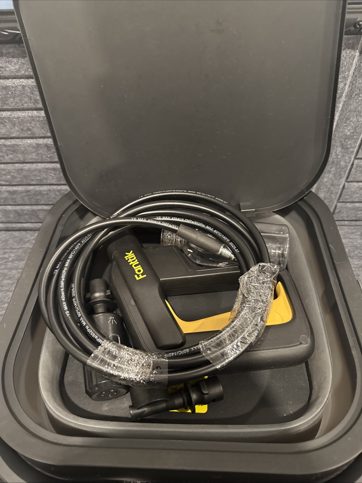 Fanttik Nb8 Gold Pressure Washer Battery Powered Rechargeable Portable Car Wash