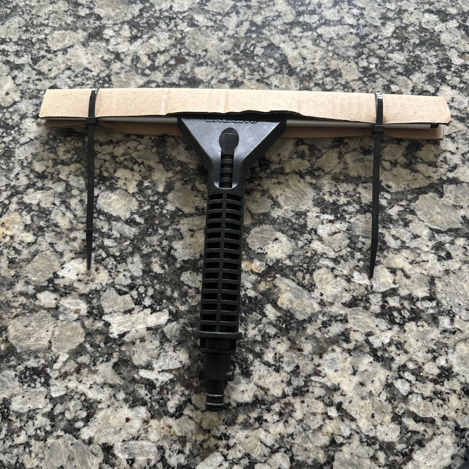WORX WA4050 12″ Hydroshot Window Squeegee