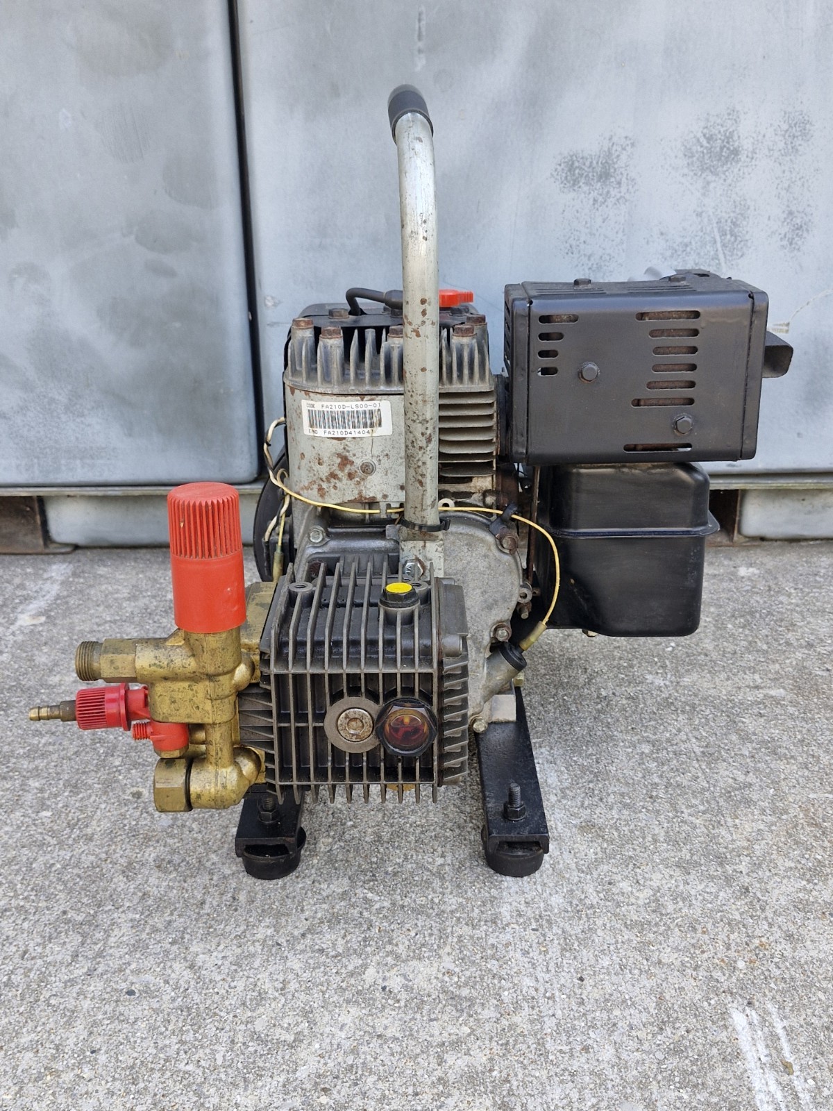 Kawasaki FA210 Gas Pressure Washer w/ General Pump TT9071 – 1500 PSI 2.5 GPM…