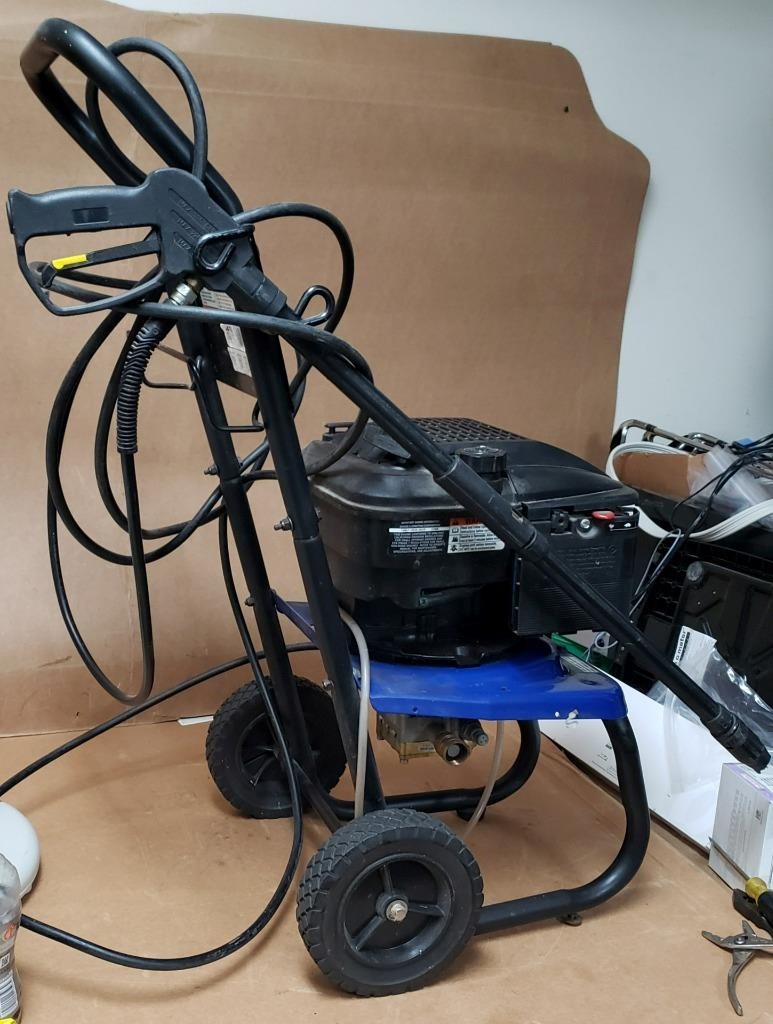 Campbell Hausfeld PW220000LE Pressure Washer !