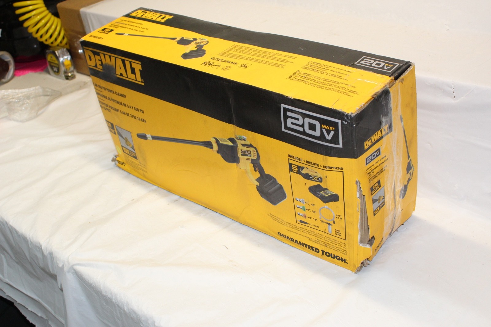 [NEW] (DCPW550P1) DEWALT 20V MAX* 550 PSI Cordless Power Cleaner Kit P12
