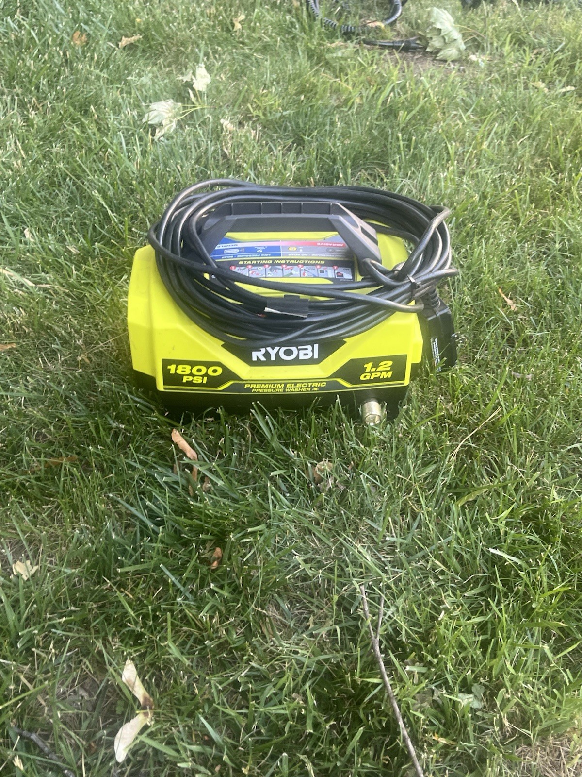 Ryobi RY41802VNM 1800psi 1.2 GPM Electric Pressure Washer -W61 Working