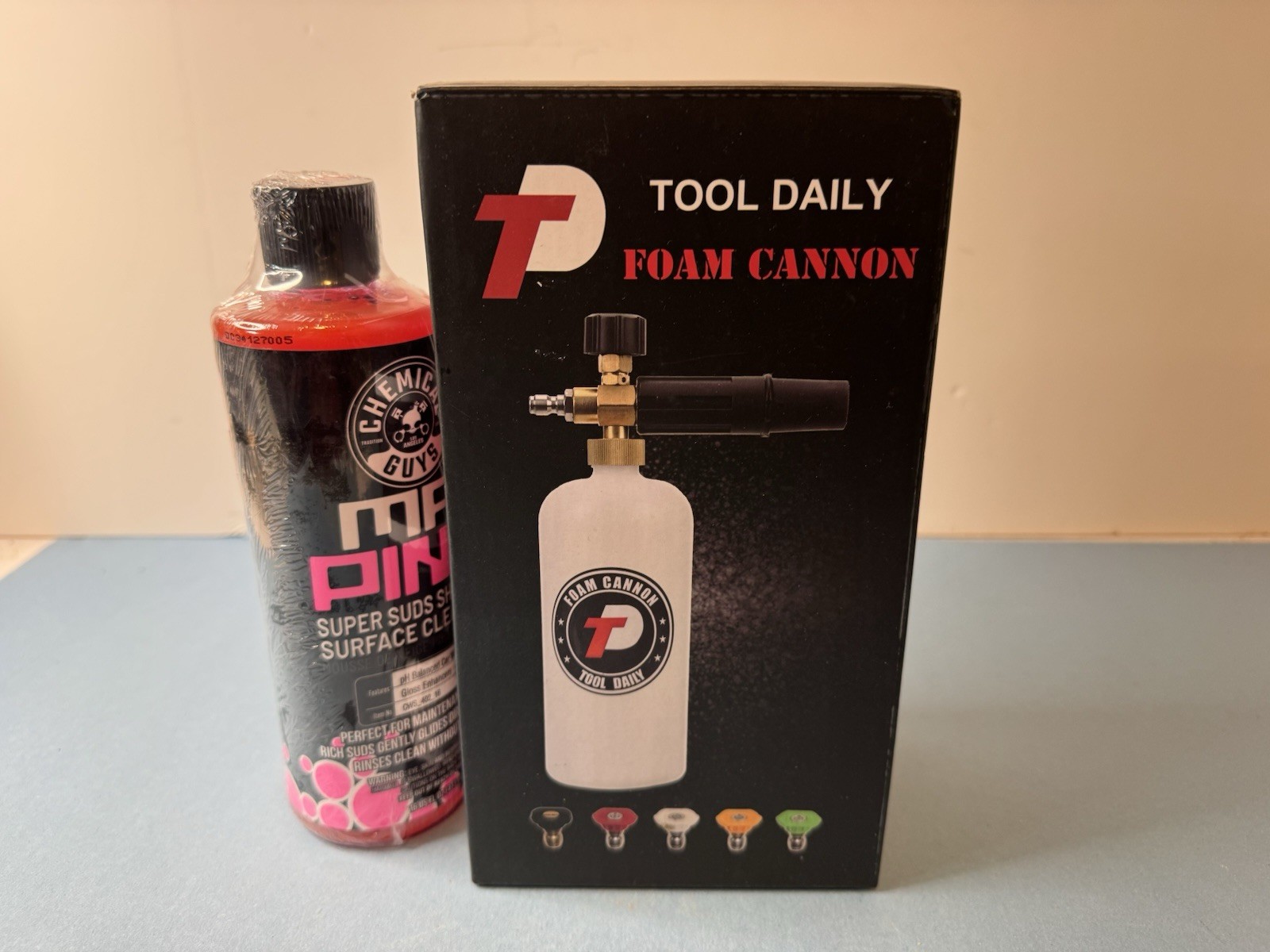Tool Daily Foam Cannon with 1/4 Inch Quick Connector, 1 Liter,/With Mr Pink