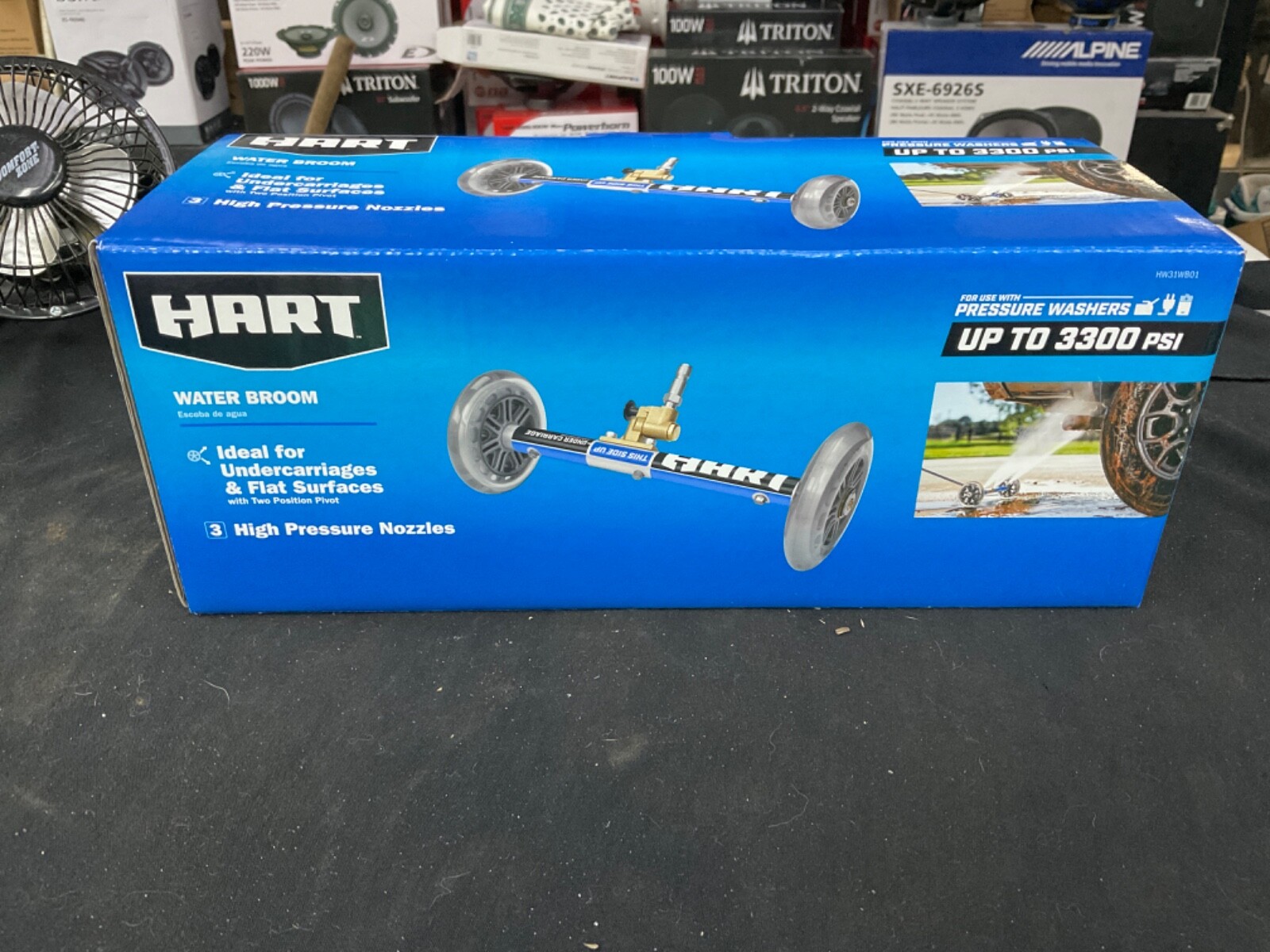 Hart HW31WB01 Water Broom