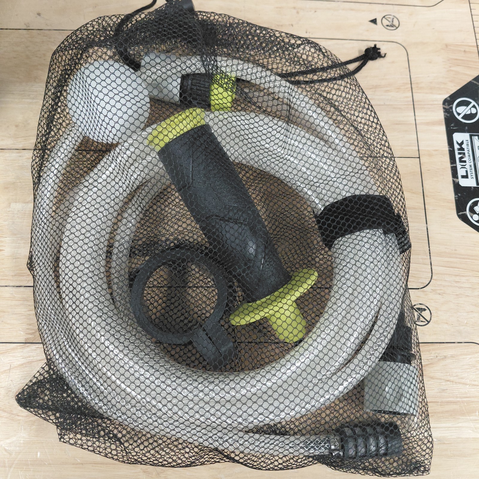 40-Volt HP Brushless EZClean 600 PSI 0.7 GPM Cold Water Power Cleaner W/ 2.0 AH