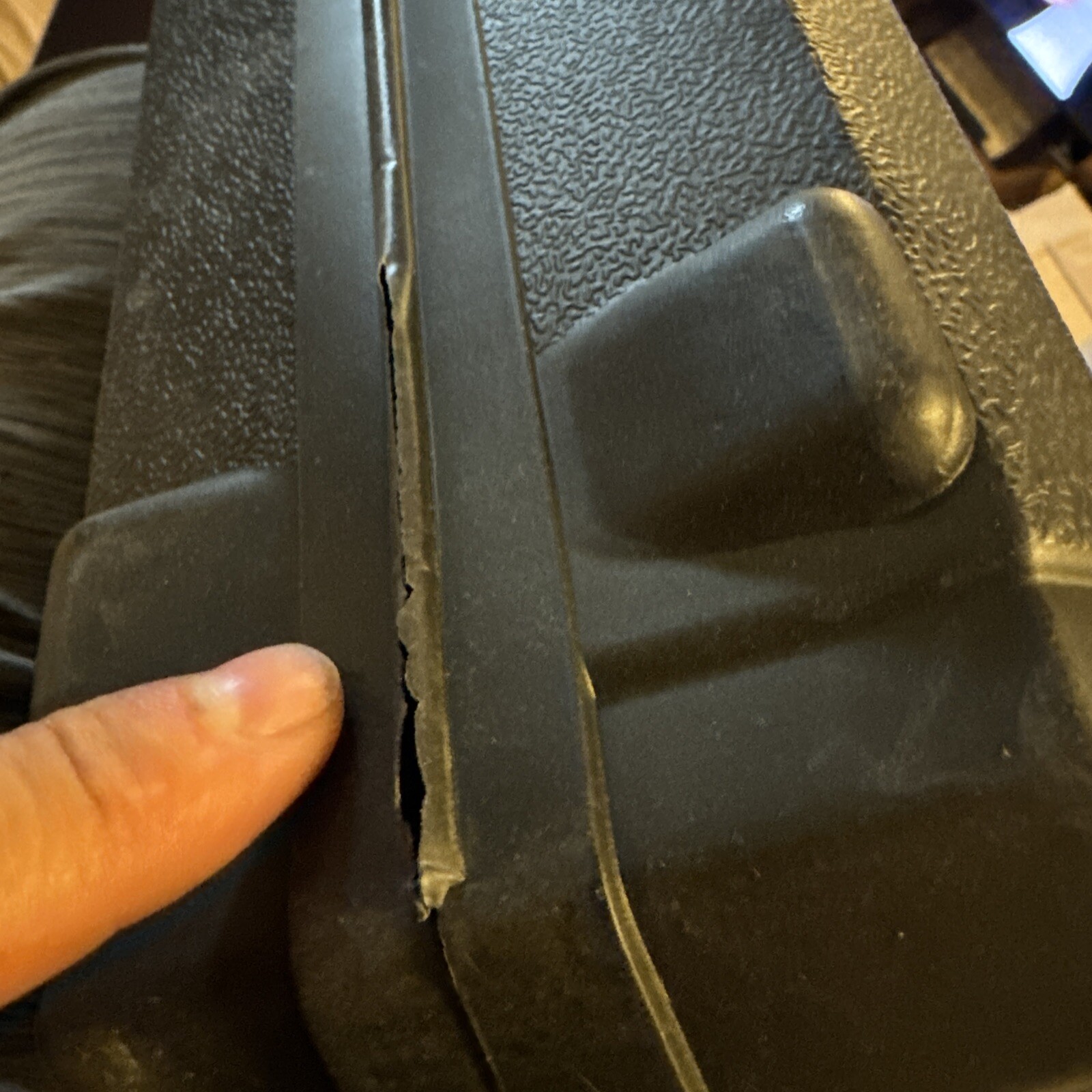 Portable Cordless Power Washer – 100 Bar Pressure. Slight Damage To Case