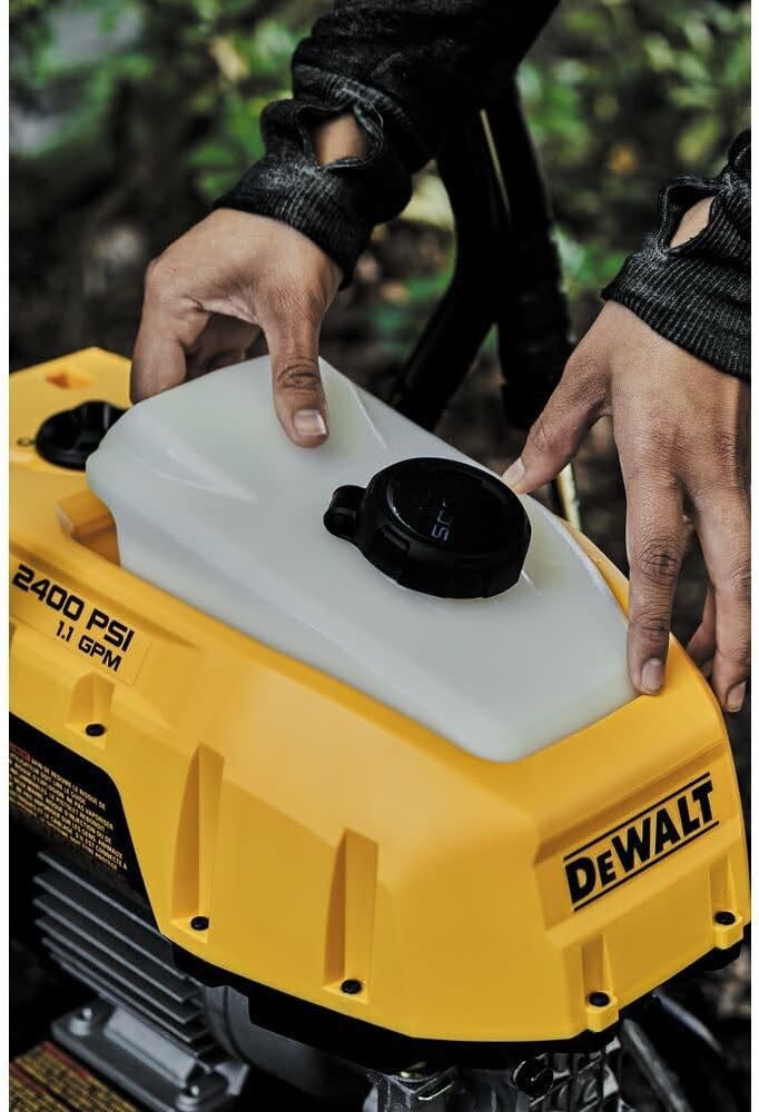 Dewalt 2400 PSI 1.1 GPM Cold Water Electric Pressure Washer – Corded