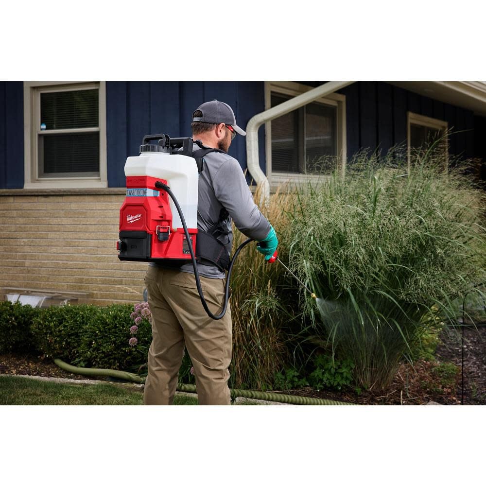 Milwaukee 4-Gallon Sprayer Tank Assembly With Switch-Tank